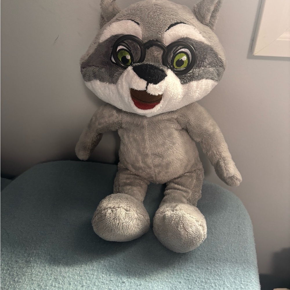 Great Wolf Lodge Oliver Raccoon Plush Stuffed Animal